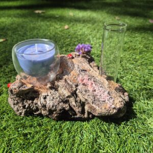 Bougie, soliflore et bois